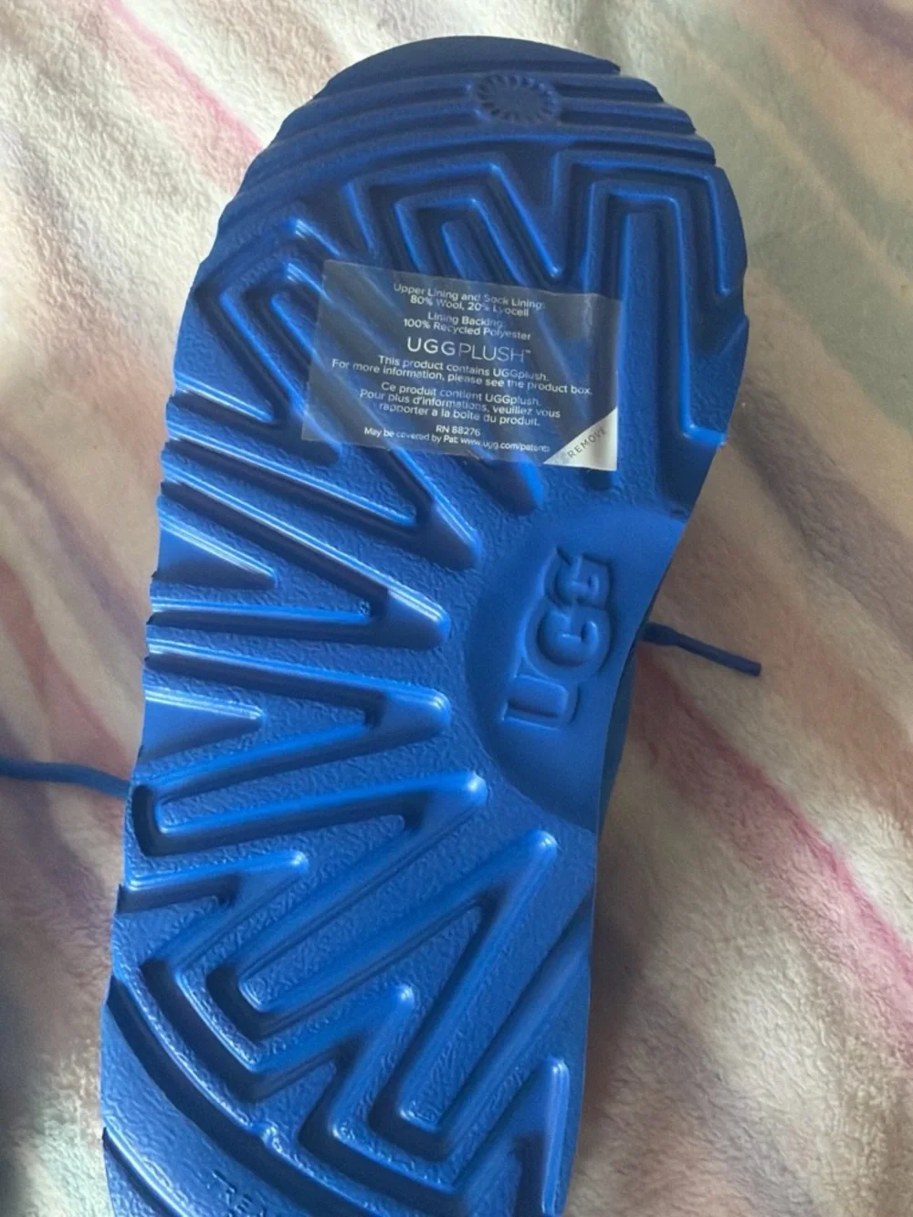 UGG Kids Mini Boot size 3Y in Vibrant Blue Suede